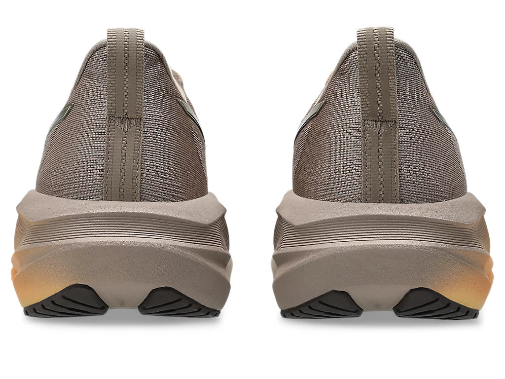 Novablast 5 Luxe Women's: Luxe | Taupe Grey