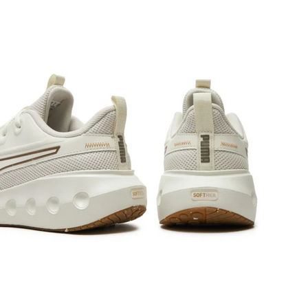 Softride Carson :Warm White | PUMA Gold