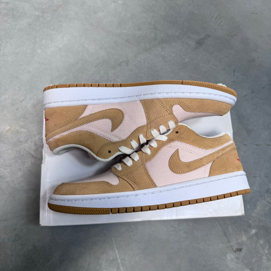 DISPLAY - Nike Womens Air Jordan 1 Low SE Sneakers - 'Twine'