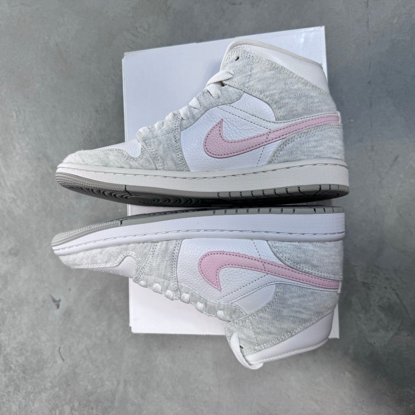 DISPLAY - Nike Womens Air Jordan 1 Mid SE Sneakers - 'White Light Iron Ore'