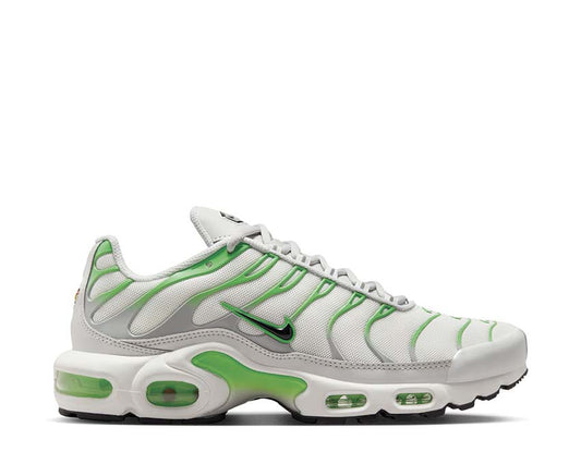 Nike Air Max Plus W "Green Strike"