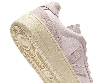 Veja V-90 O.T. Leather