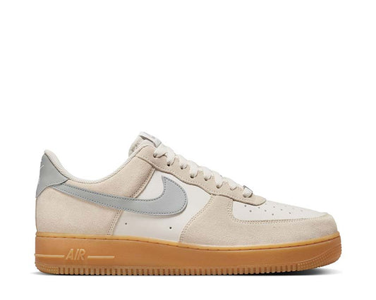 Nike Air Force 1 '07 LV8